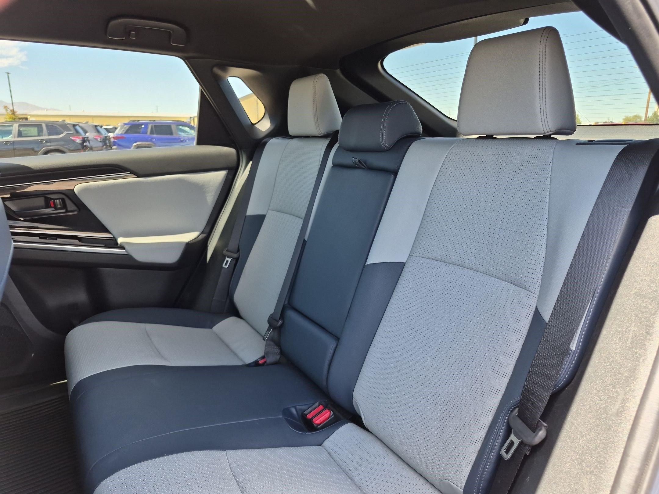 Used 2023 Harbor Mist Gray Pearl Subaru Limited image 27