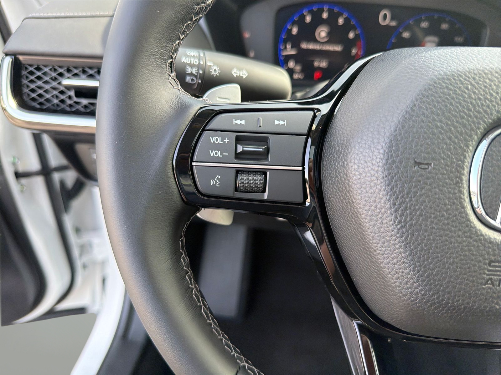 New 2026 Platinum White Pearl Acura Base image 13