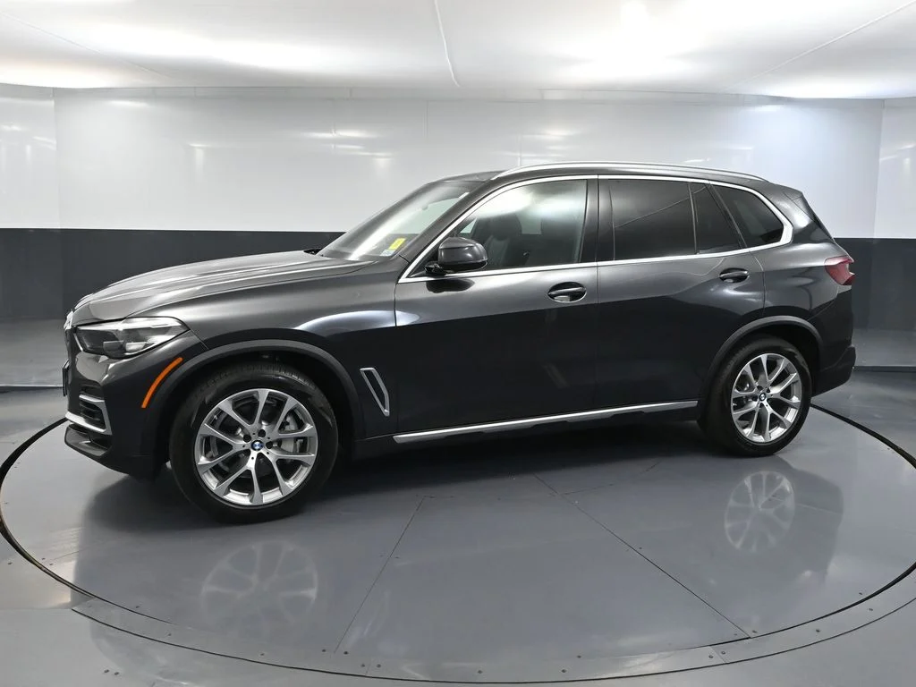 Used 2023 Gray BMW xDrive40i image 11