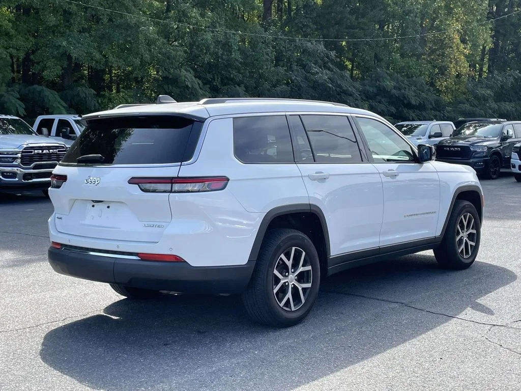 Used 2023 White Jeep Limited image 7
