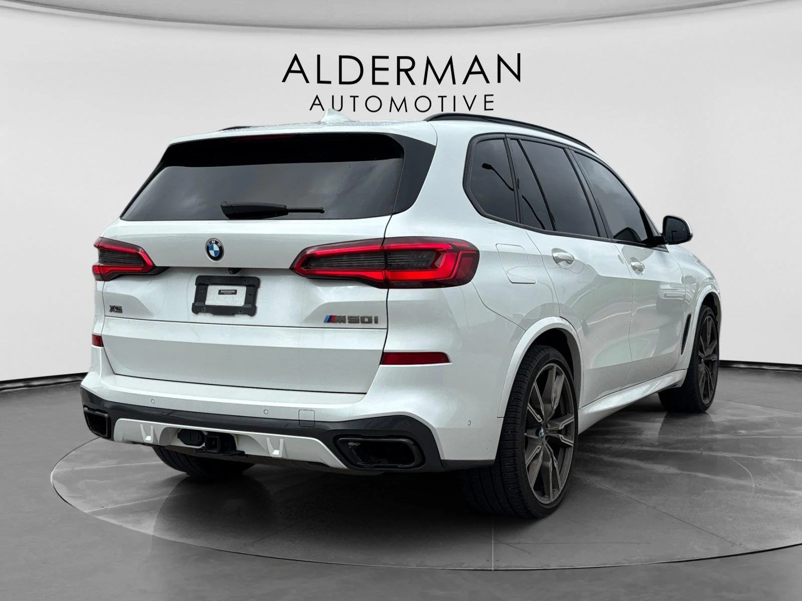 Used 2020 Mineral White Metallic BMW M50i image 5