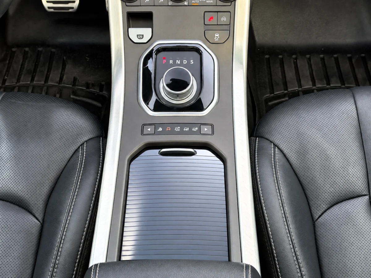 Used 2015 Orange Land Rover Dynamic Premium 5 image 26