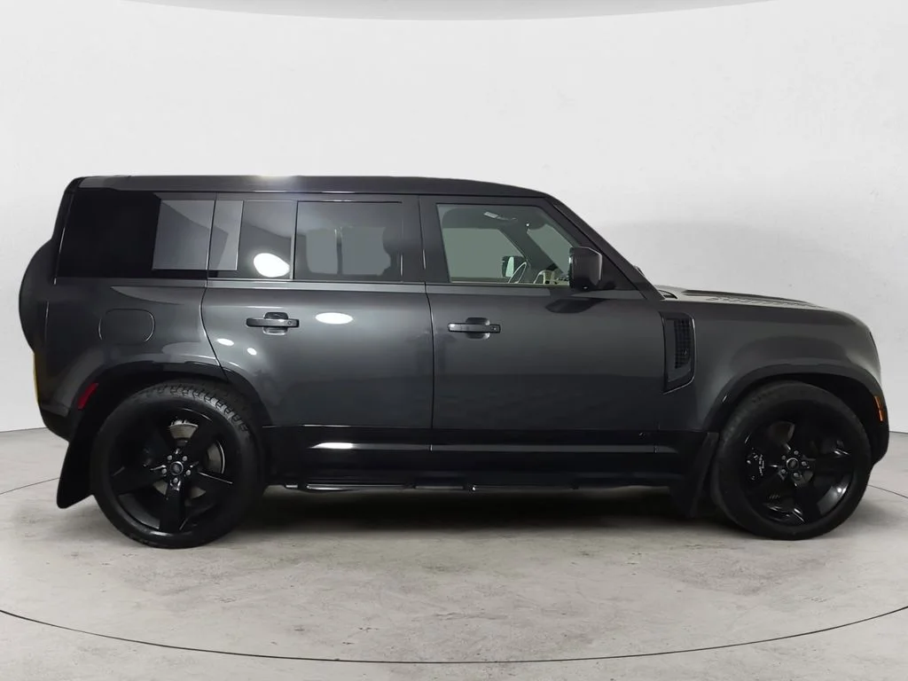 Used 2025 Gray Land Rover V8 image 6