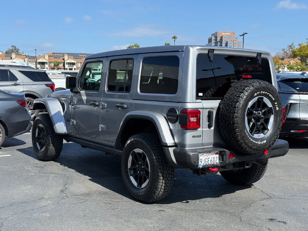 Used 2021  Jeep Unlimited Rubicon image 9