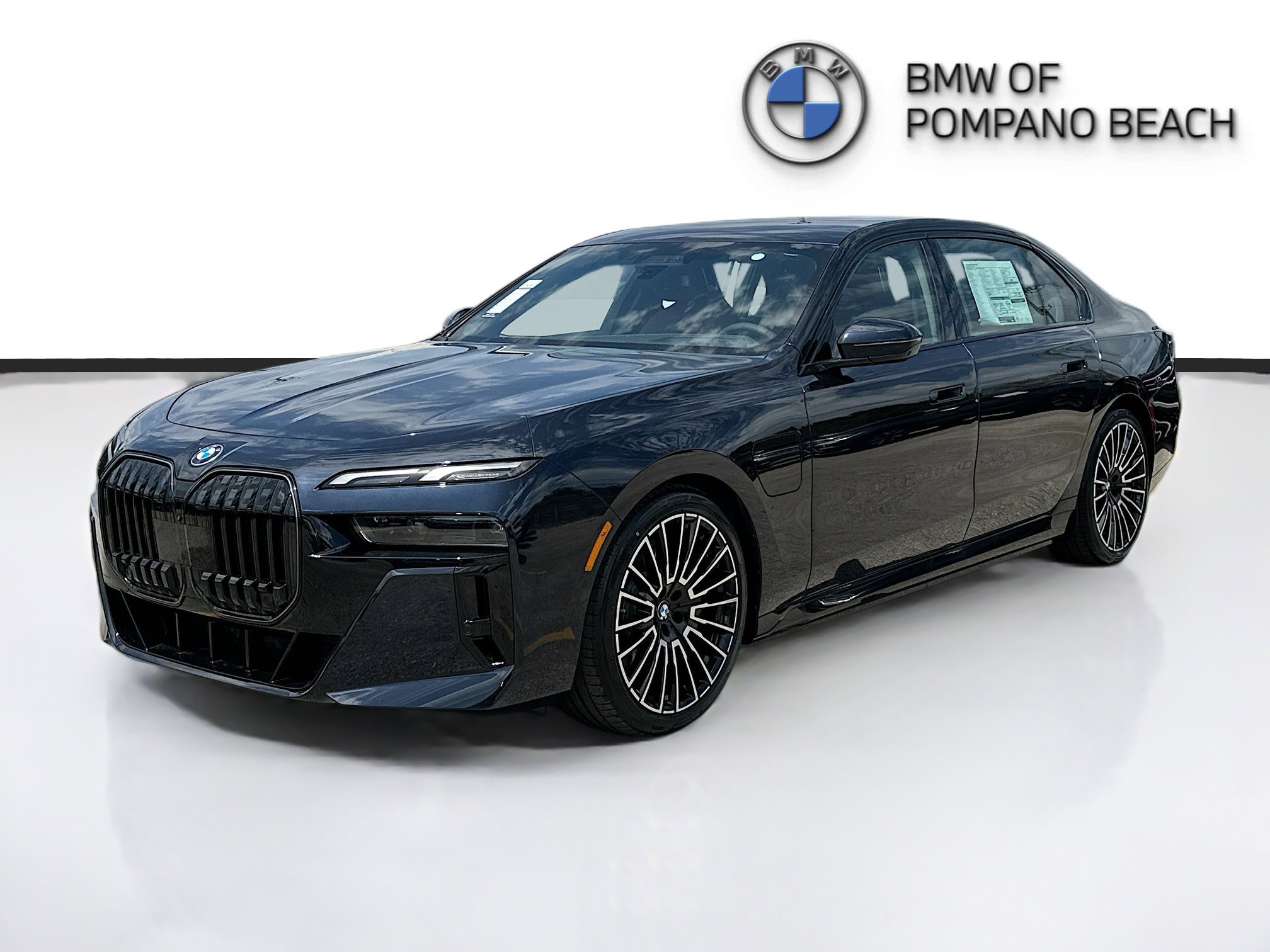 2026 BMW 750e xDrive plug-in hybrid exterior