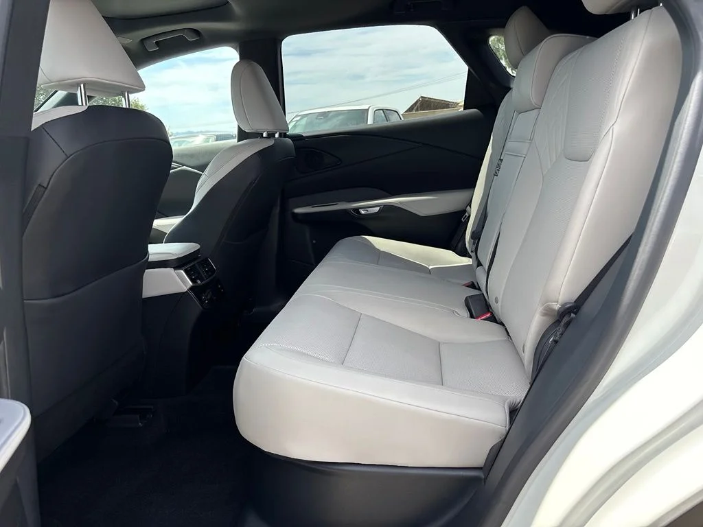 Used 2024 White Pearl Lexus 350 Premium image 10