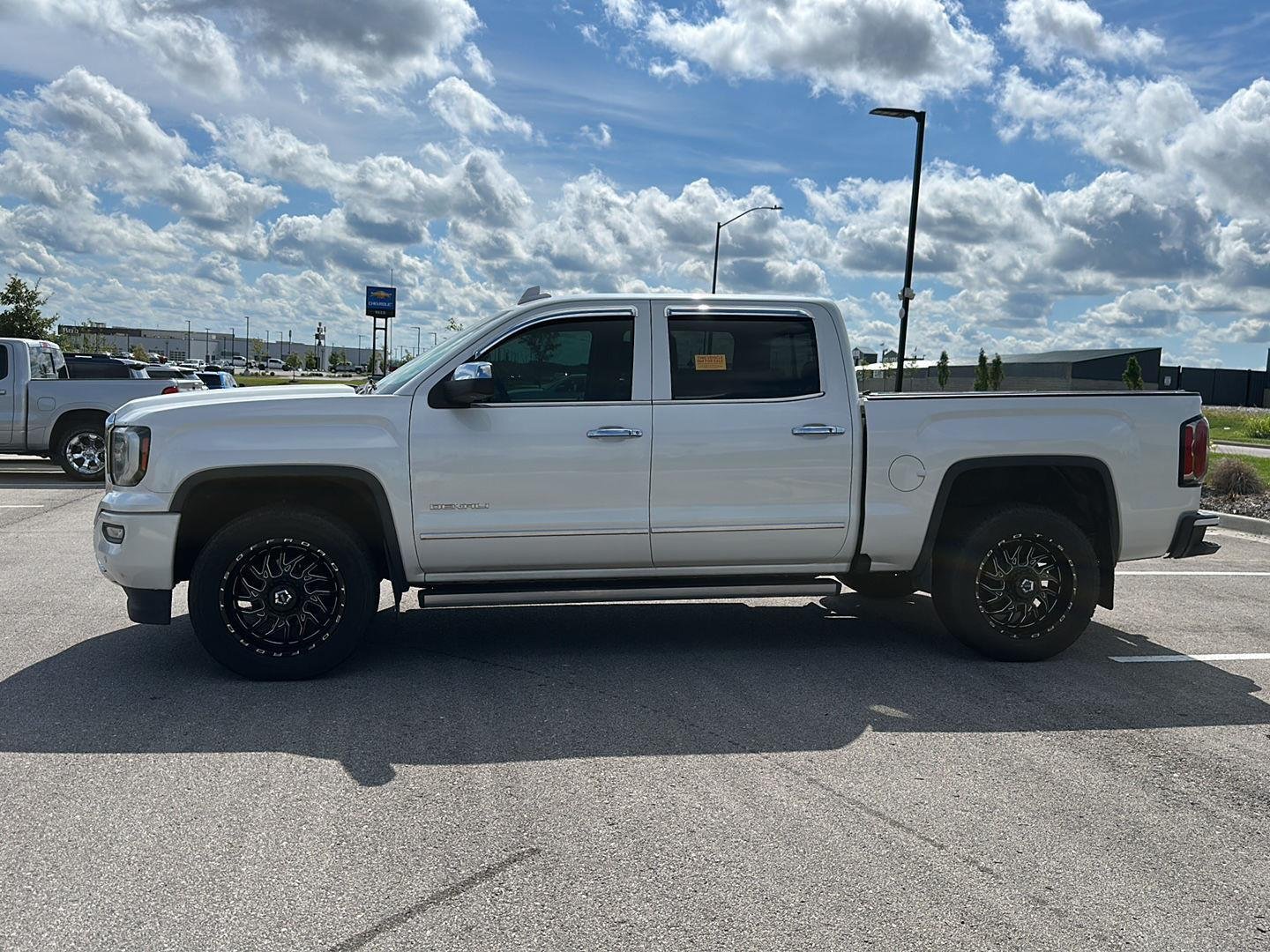 Used 2018 GMC Sierra 1500 Denali Denali with VIN 3GTU2PEJ9JG184308 for sale in Kansas City