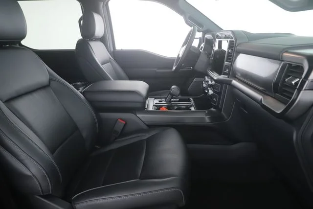 Used 2025 Gray Ford Lariat image 33