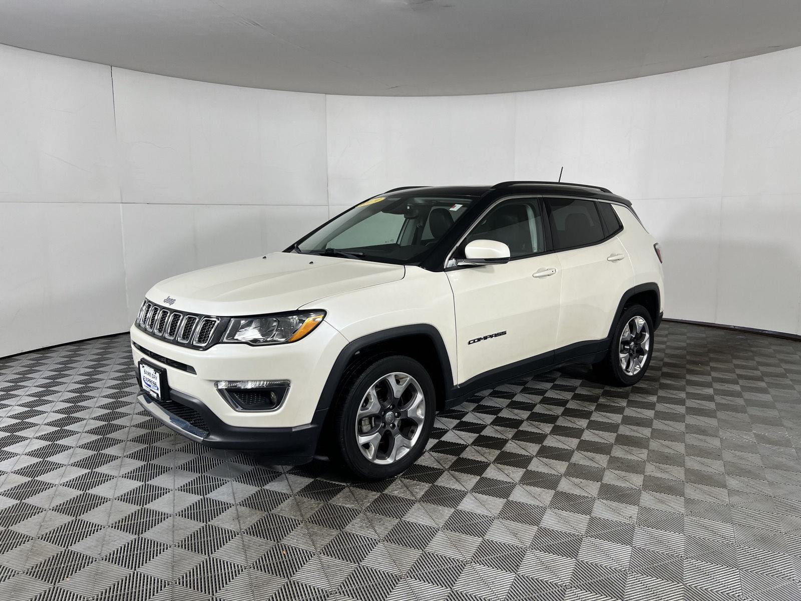 Used 2019 Pearl White Tri-Coat Jeep Limited image 4