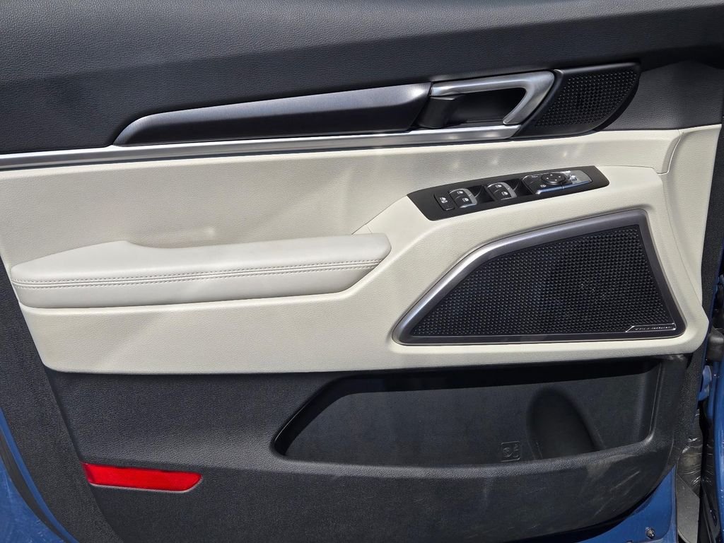2025 Kia Telluride S - Photo 13