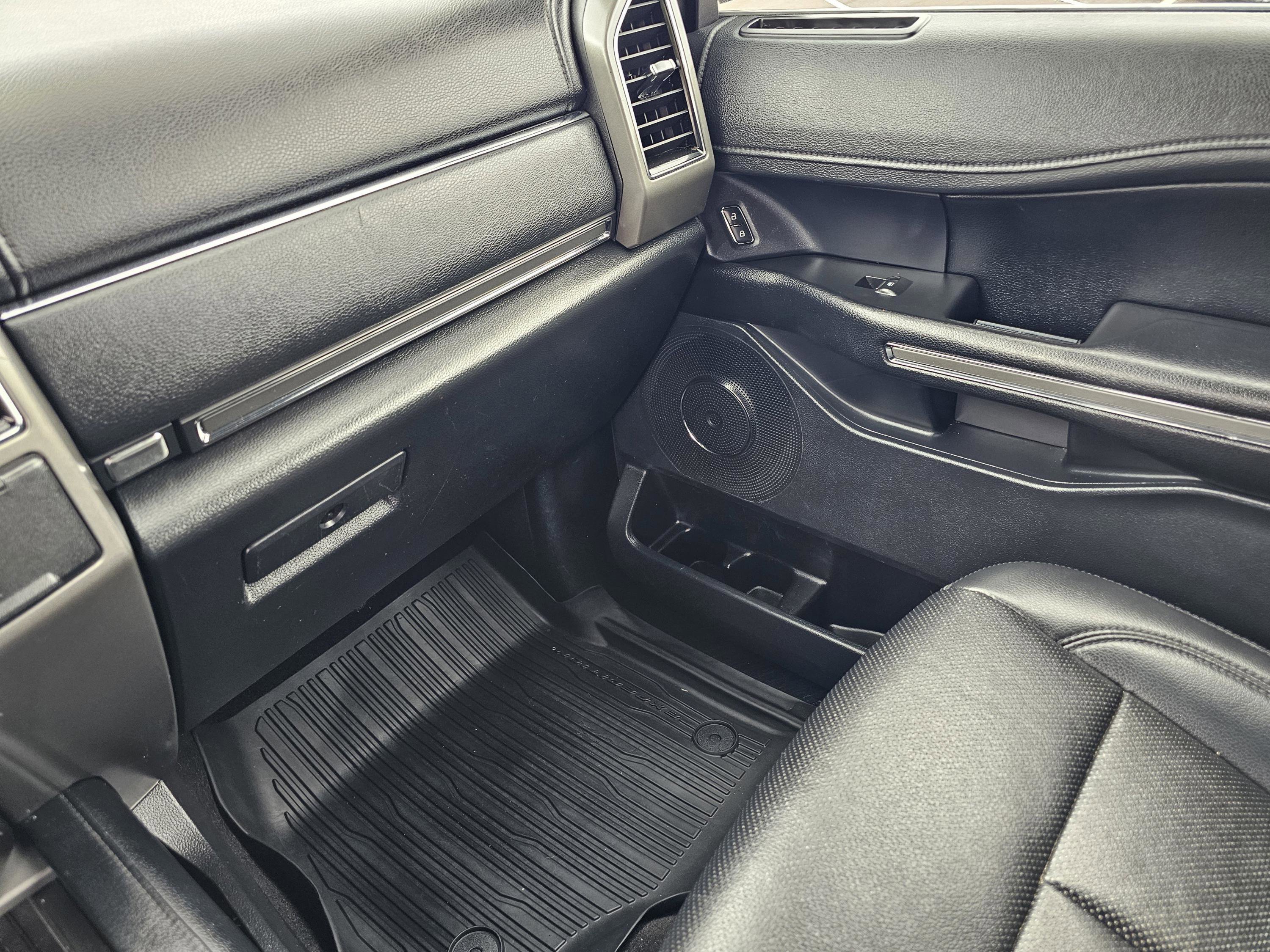 Used 2020 Magnetic Metallic Ford XLT image 27