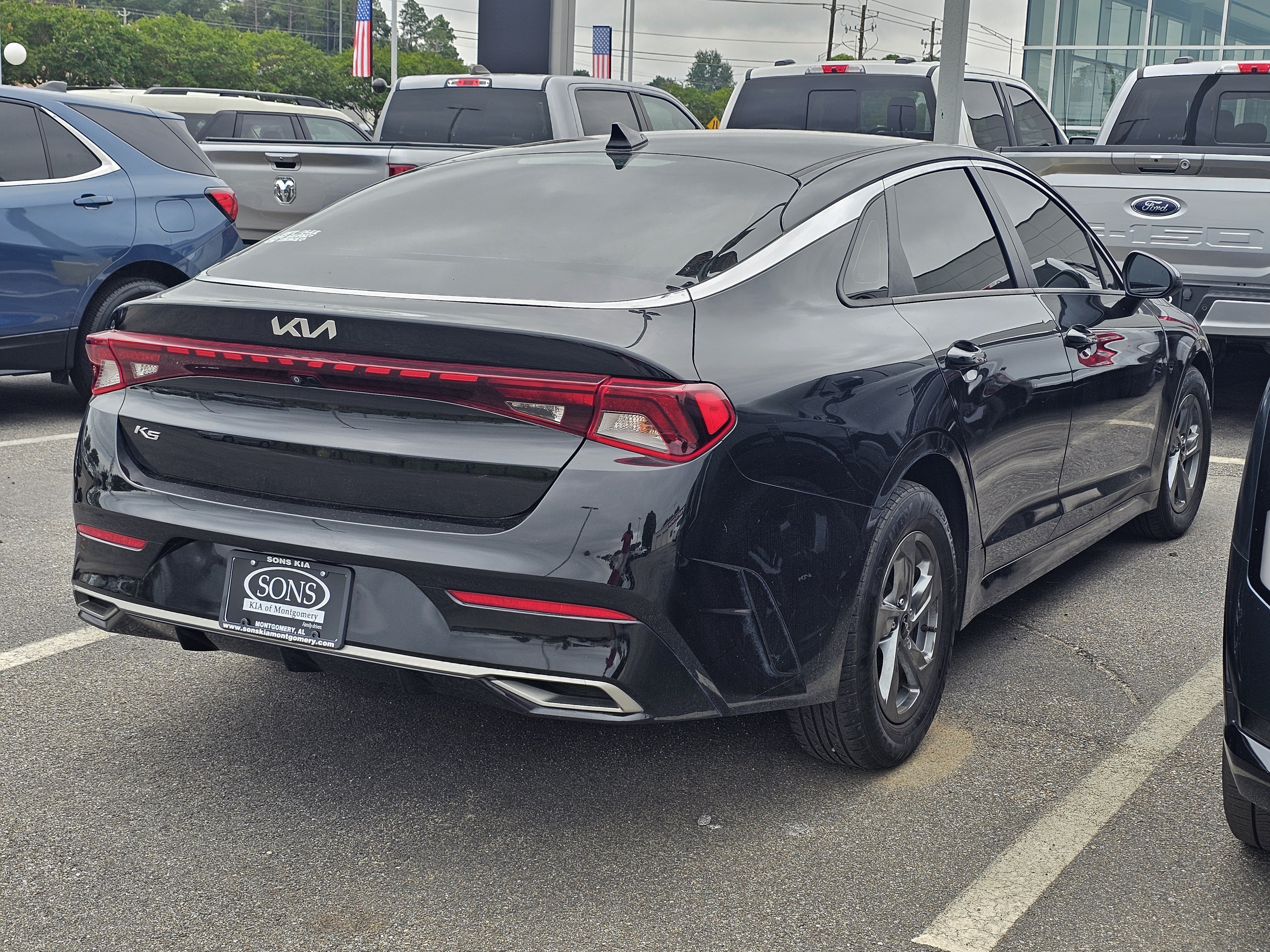 Used 2022 Ebony Black Kia LXS image 7