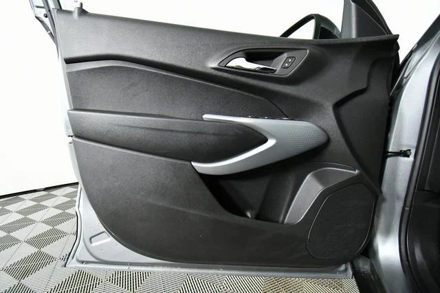 Used 2025 Sterling Gray Metallic Chevrolet 1RS image 21