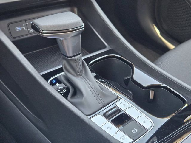 Certified Used 2025 White Hyundai SE image 16