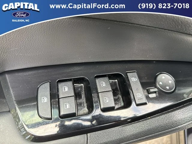 Used 2025 Black Kia EX image 21