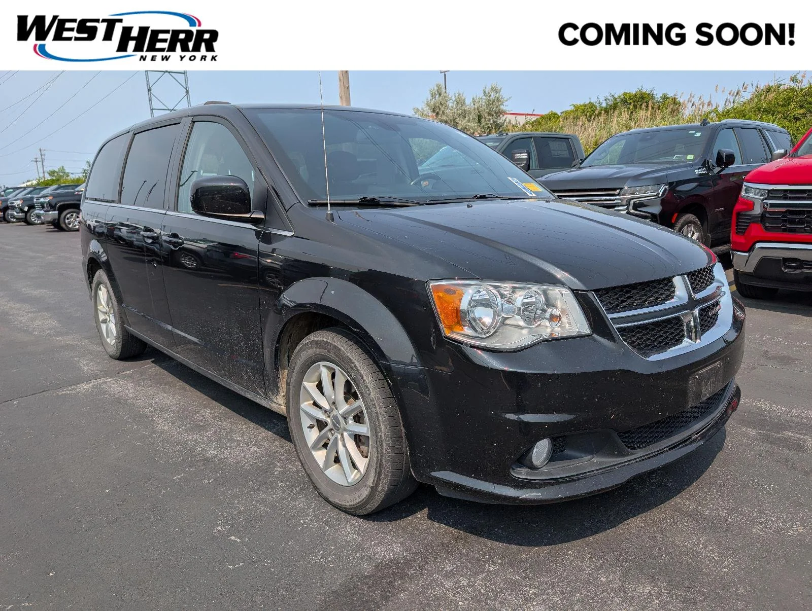 Used 2020 Black Onyx Crystal Pearlcoat Dodge SXT image 1