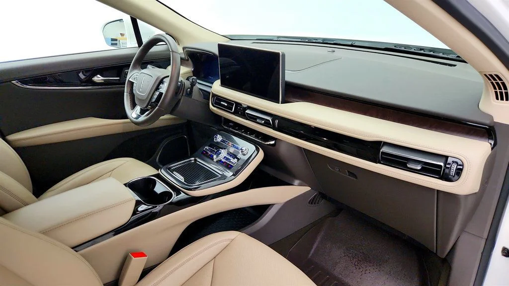 Used 2023 Pristine White Metallic Tri-Coat Lincoln Reserve AWD w/ 2.7L Twin-Turbo V6 & Co-Pilot360 Plus image 25