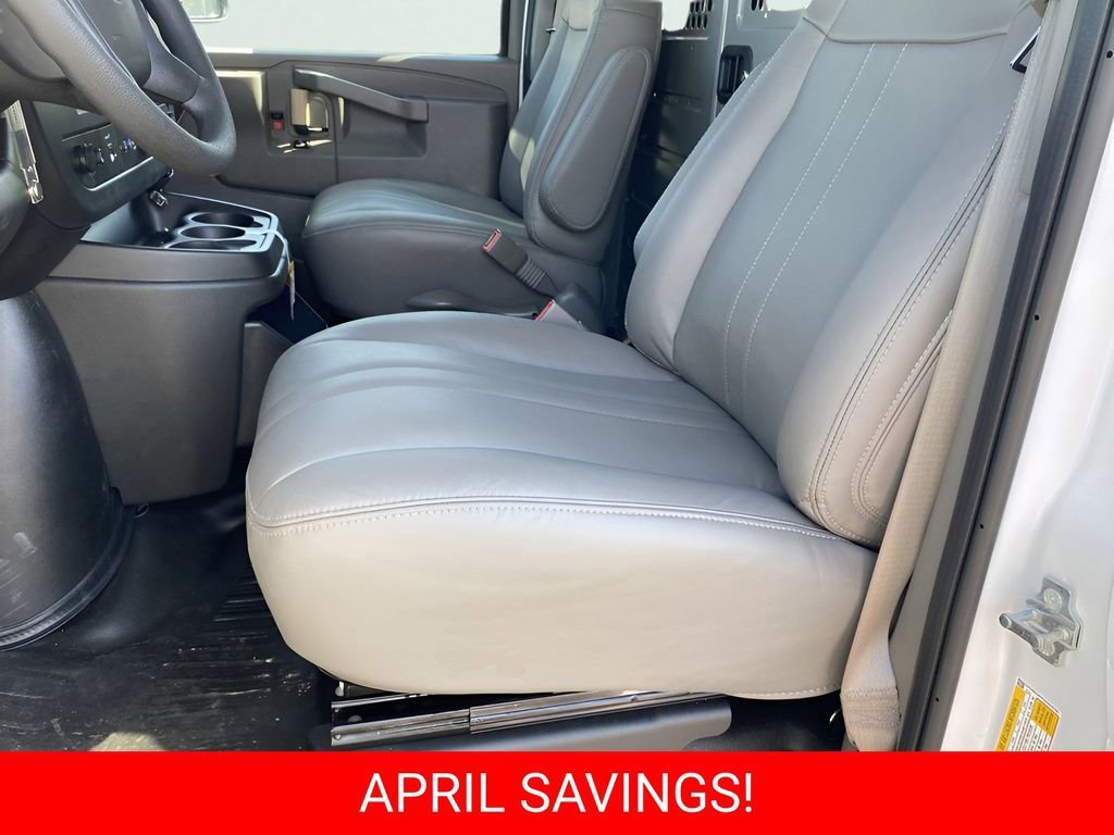 2025 Chevrolet Express Cargo Work Van - Photo 9