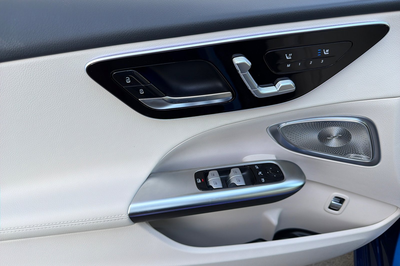 New 2026 Starling Blue Metallic Mercedes-Benz C 300 image 22