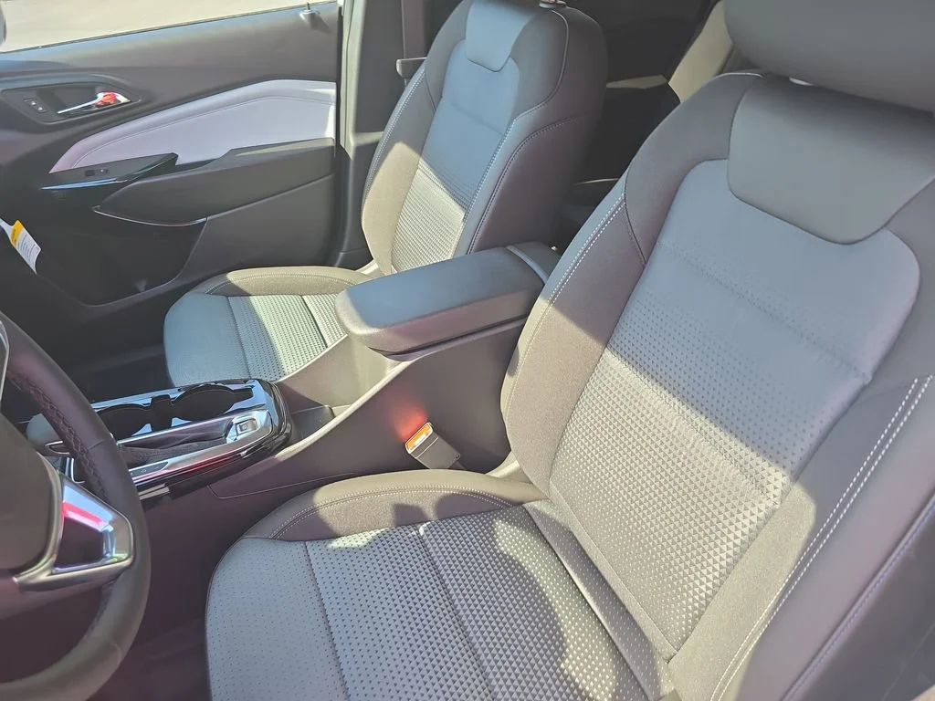 2026 Chevrolet Trax LT - Photo 15