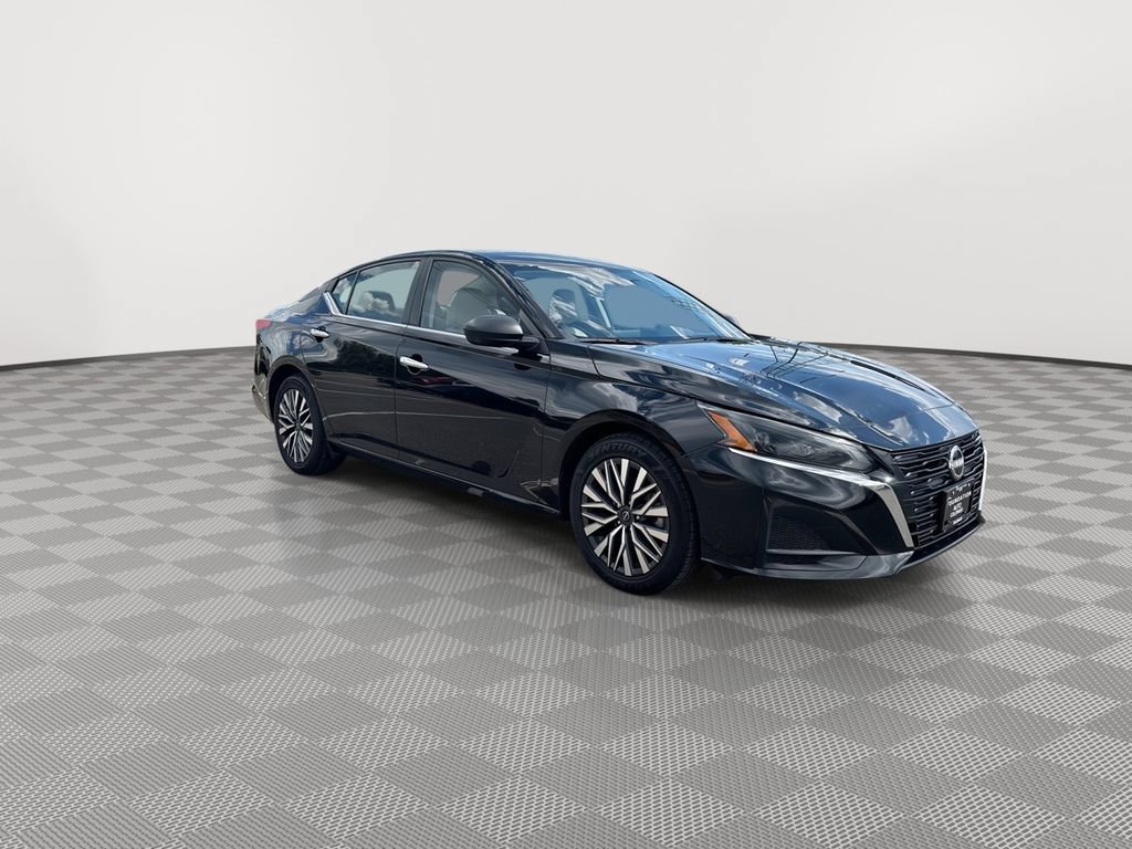 Used 2025 Nissan Altima SV with VIN 1N4BL4DV3SN314525 for sale in Wheat Ridge, CO