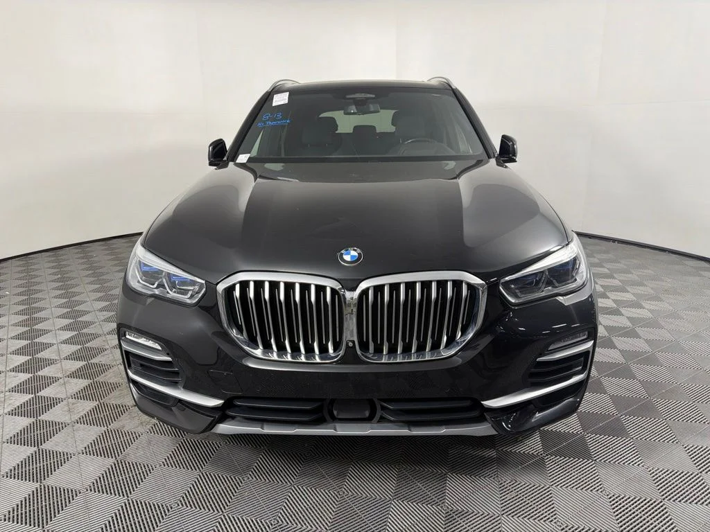 Used 2019 Black Sapphire Metallic BMW xDrive40i image 2