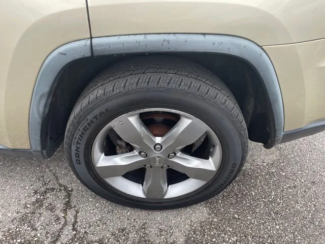 Used 2011 Gold Jeep Overland image 9