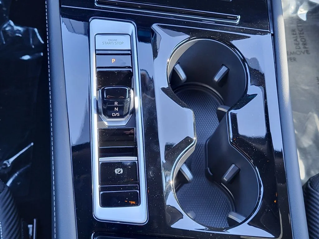 2026 Volkswagen Atlas Cross Sport SE w/Tech - Photo 14