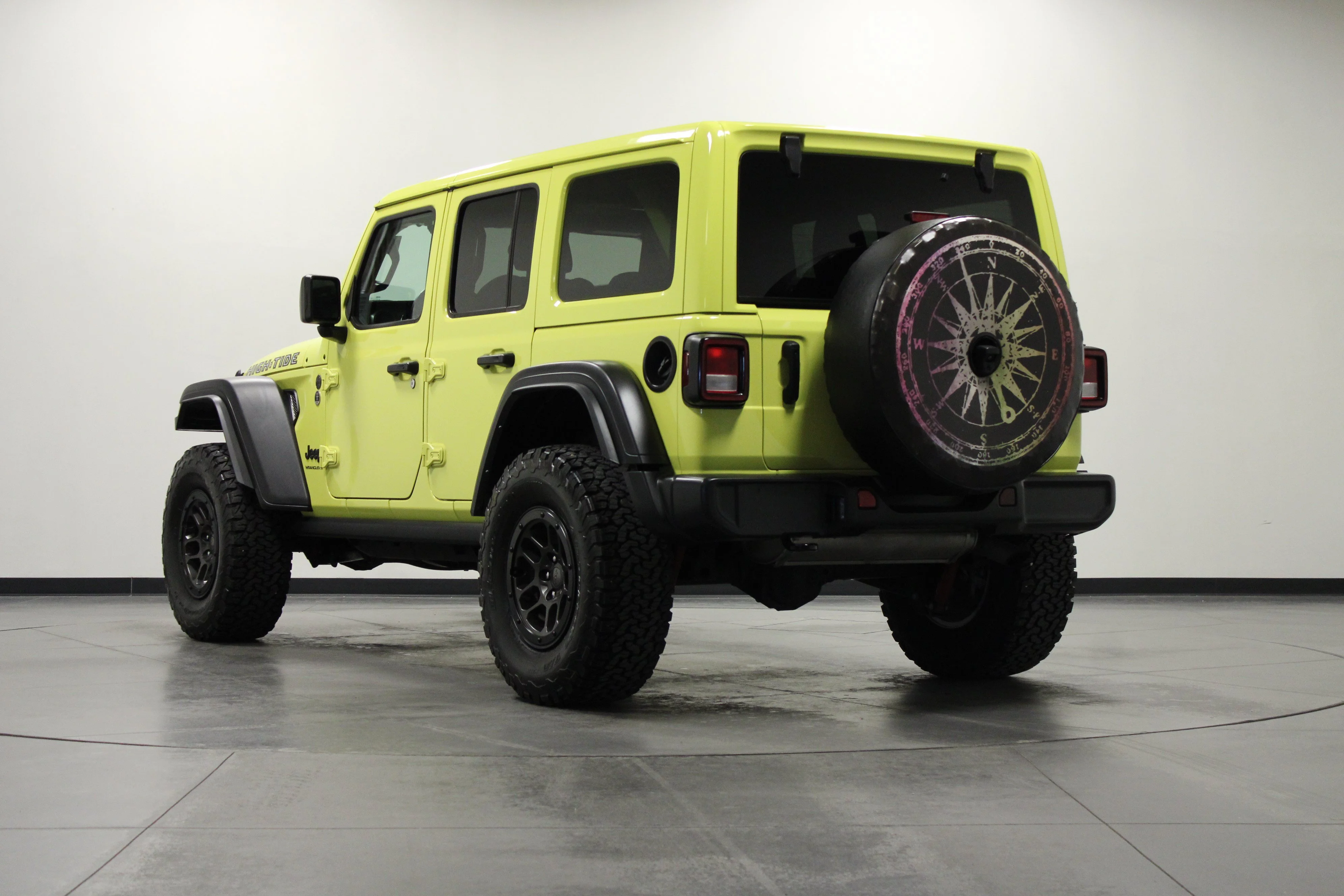 Used 2023 High Velocity Clearcoat Jeep High Tide image 6