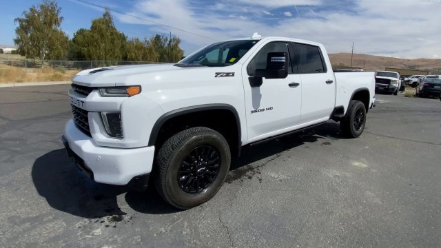 Used 2023 SUMMIT WHITE Chevrolet LTZ image 4