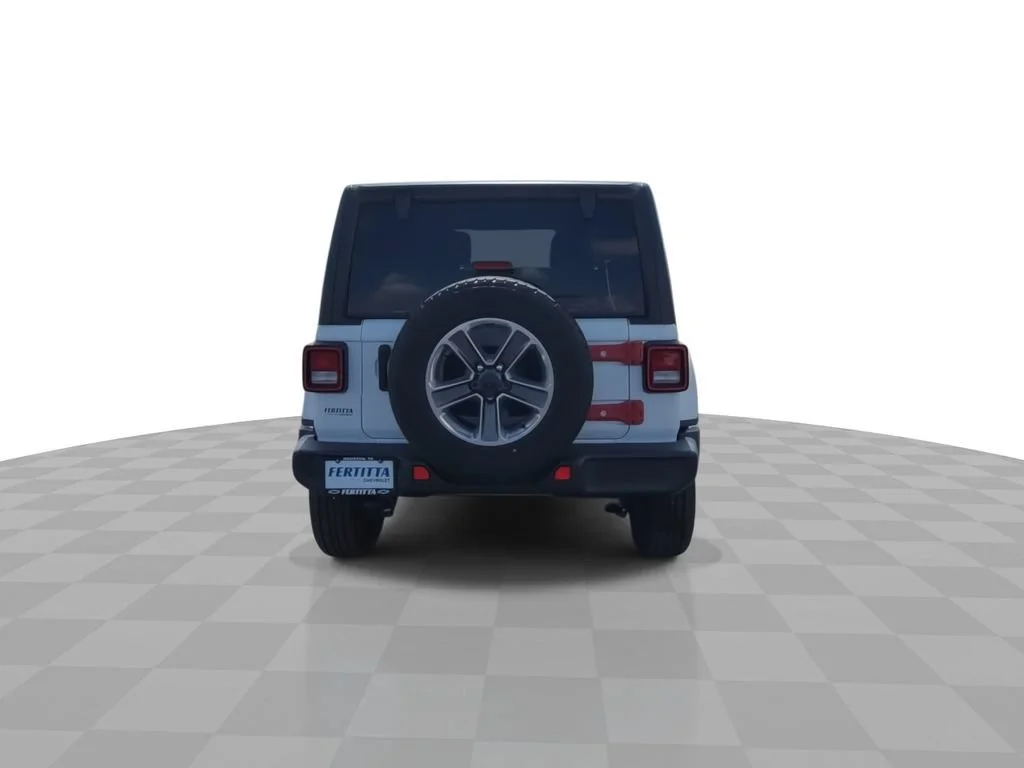 Used 2021 White Jeep Sahara 4x4 image 7