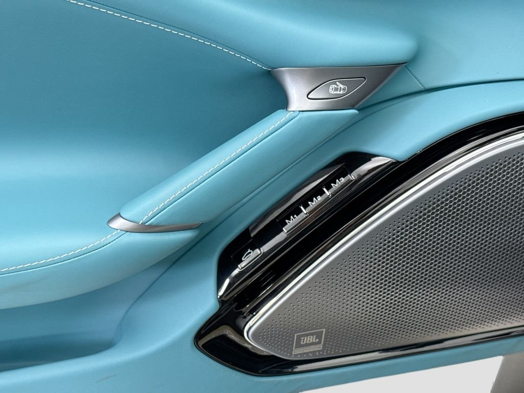 Used 2025  Ferrari Base image 30