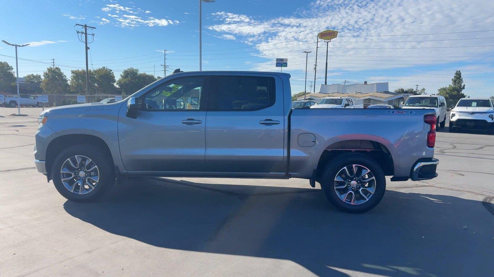 2026 Chevrolet Silverado 1500 LT - Photo 8