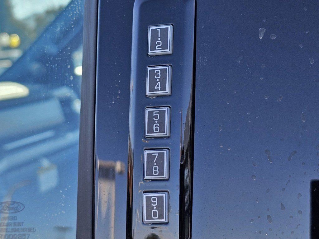 Used 2024 Star White Metallic Tri-Coat Ford Platinum image 30