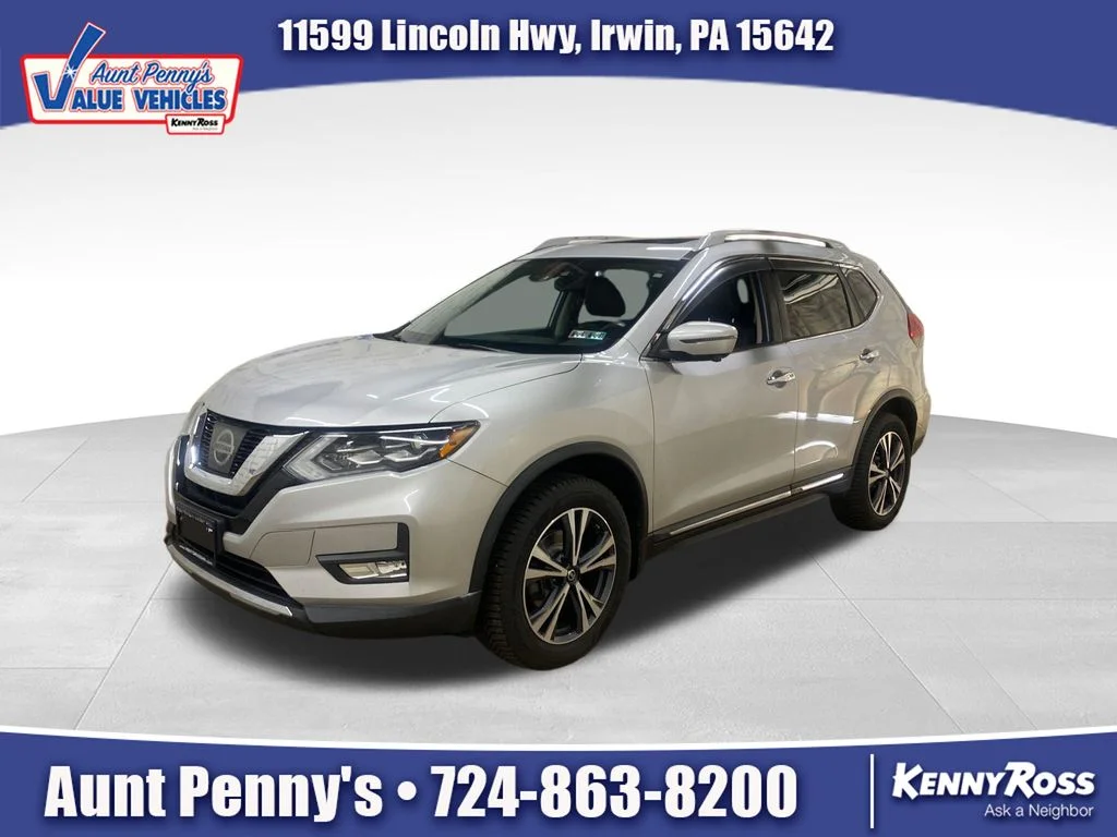 Used 2017 Silver Nissan SL image 1