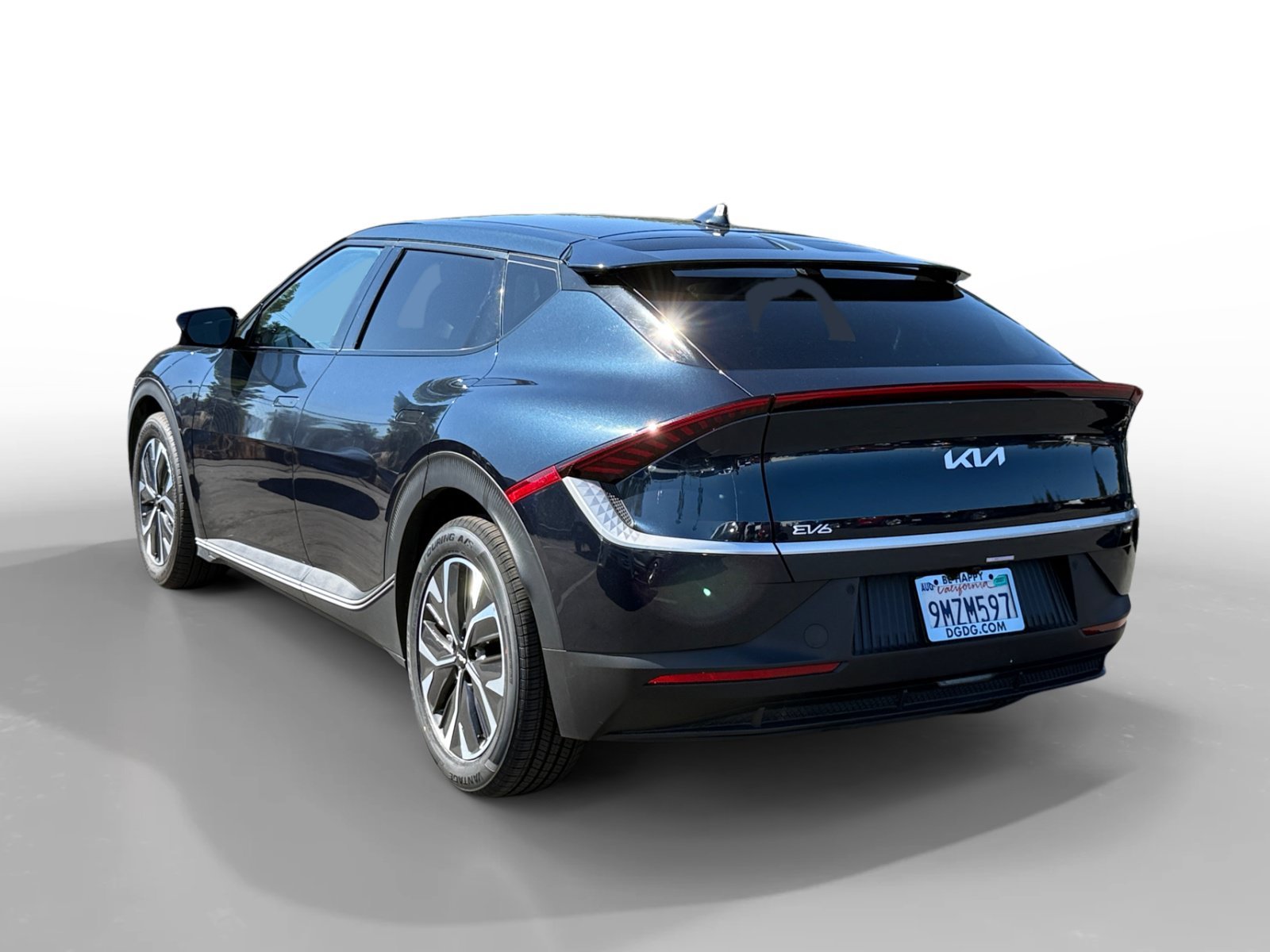Used 2024 Blue Kia Light image 3