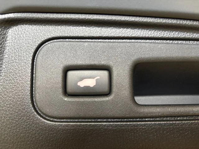Used 2023  Honda EX-L image 25