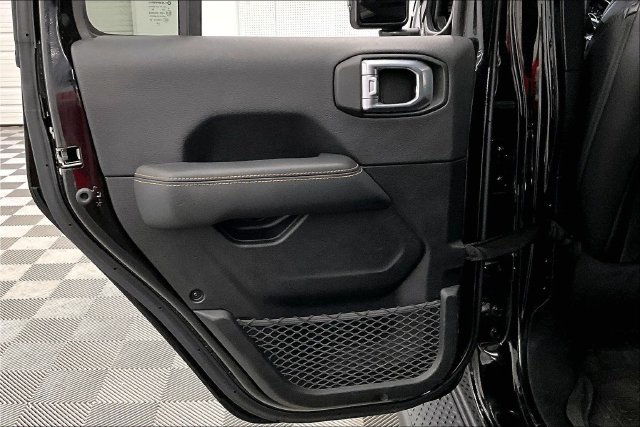 Used 2021 Black Clearcoat Jeep High Altitude image 22