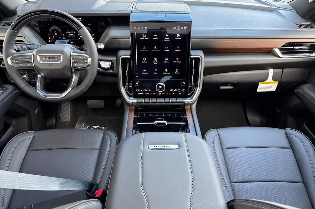 2026 GMC Yukon XL Denali - Photo 10