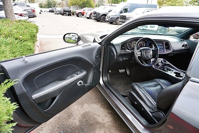 Used 2017 Gray Dodge 392 Hemi Scat Pack Shaker image 42