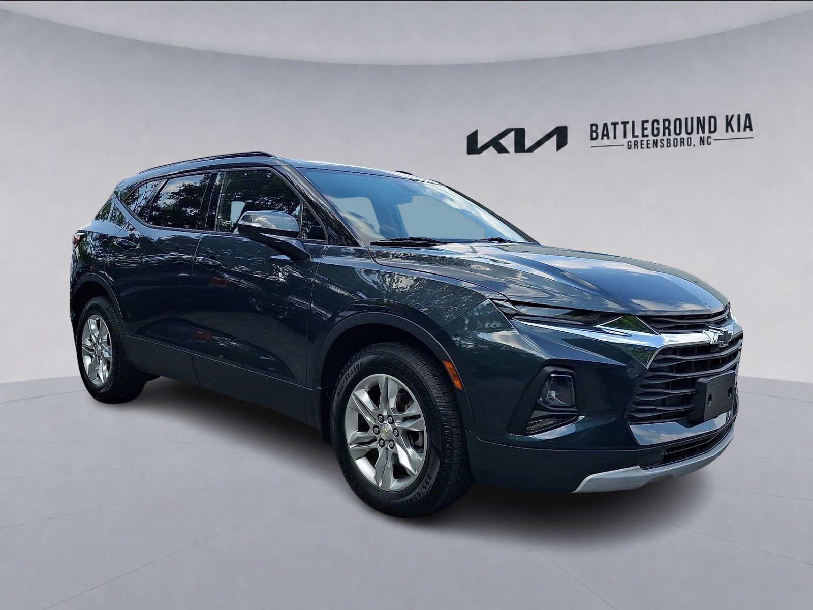 Used 2019 Graphite Metallic Chevrolet Base image 1