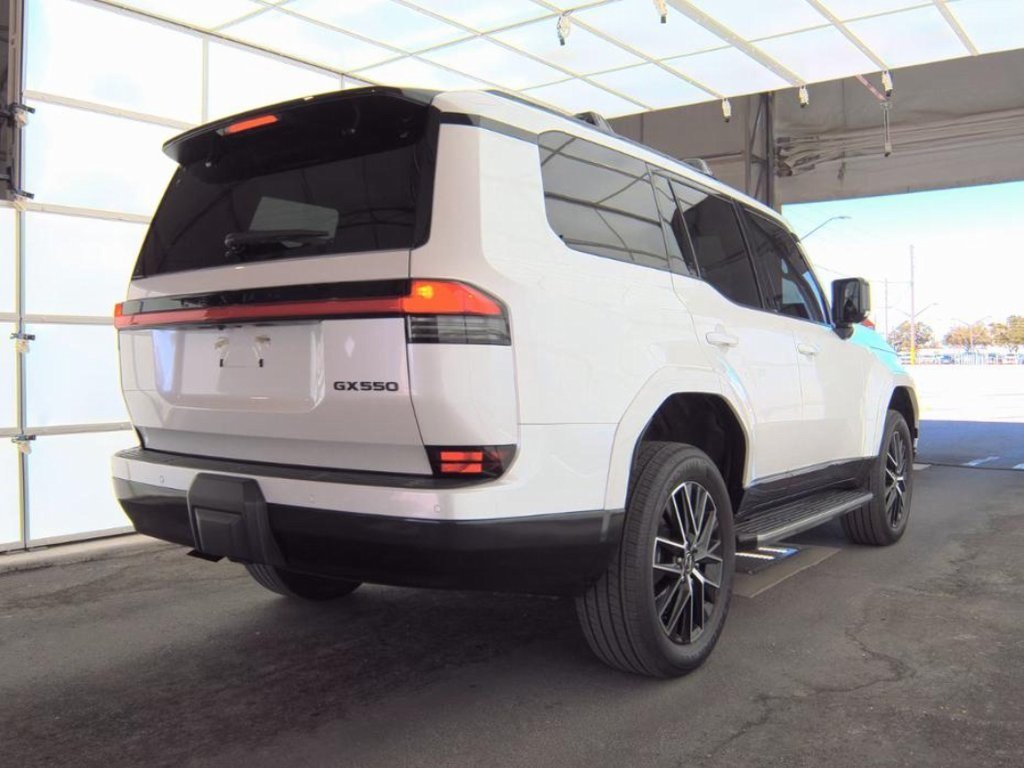2024 Lexus GX 550 Premium photo 2