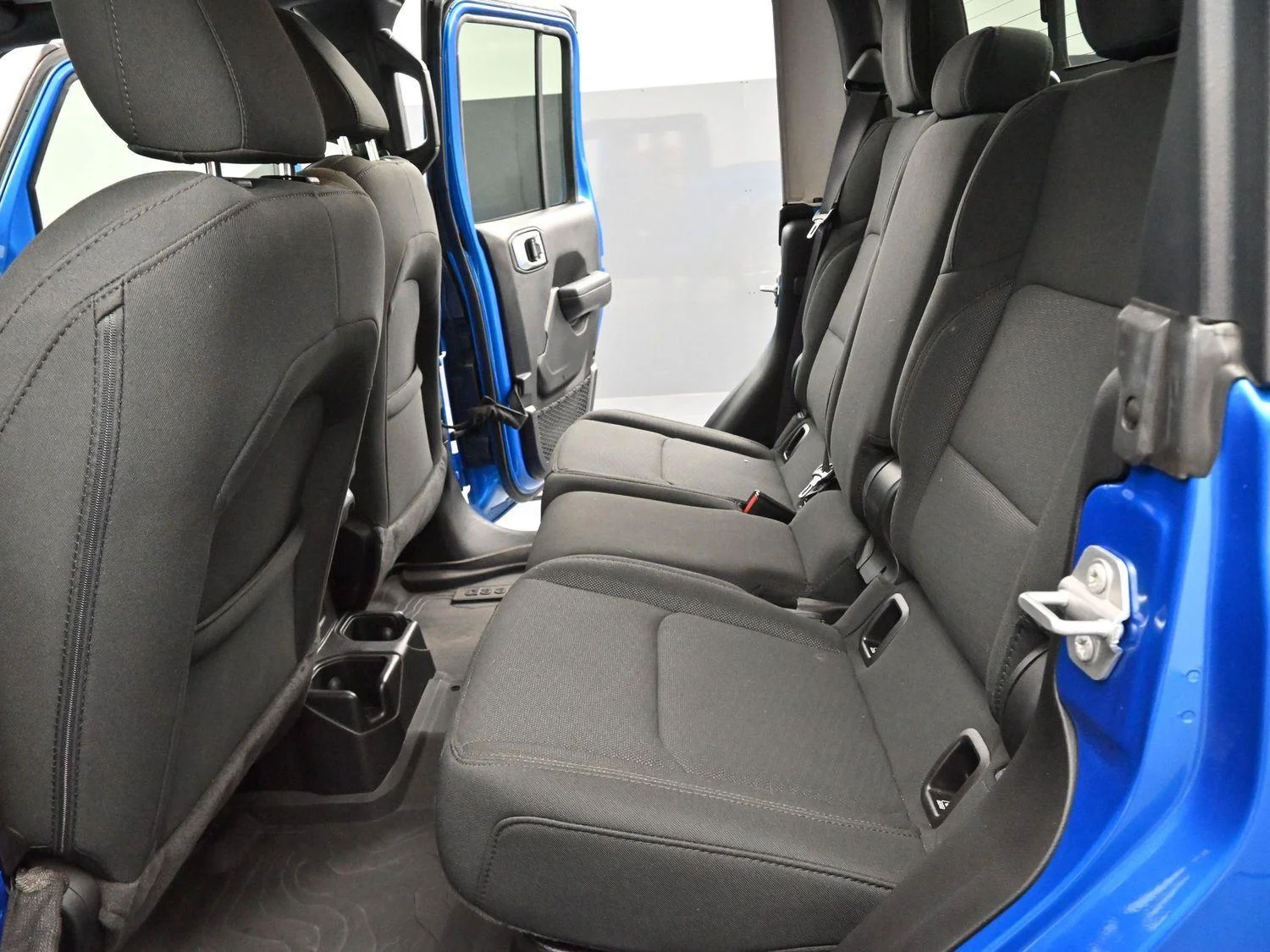 Used 2023 Hydro Blue Pearlcoat Jeep Sport S image 24