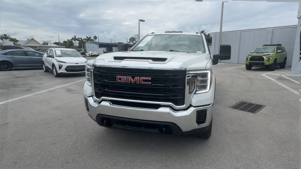 Used 2021 SUMMIT WHITE GMC 2WD Double Cab Long Bed image 3