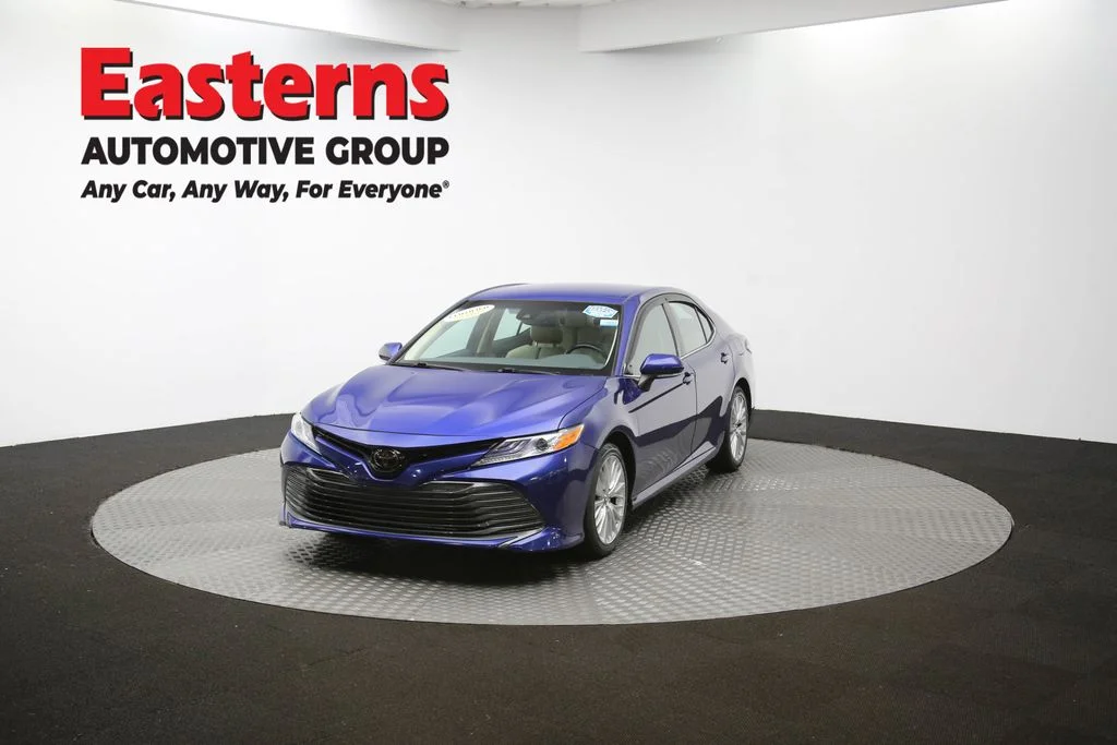 Used 2018 Blue Toyota XLE image 51