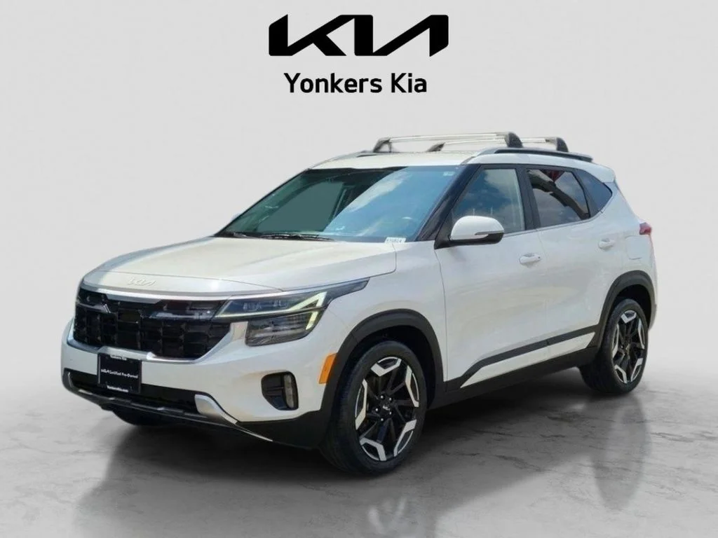 Used 2024 White Kia SX image 1