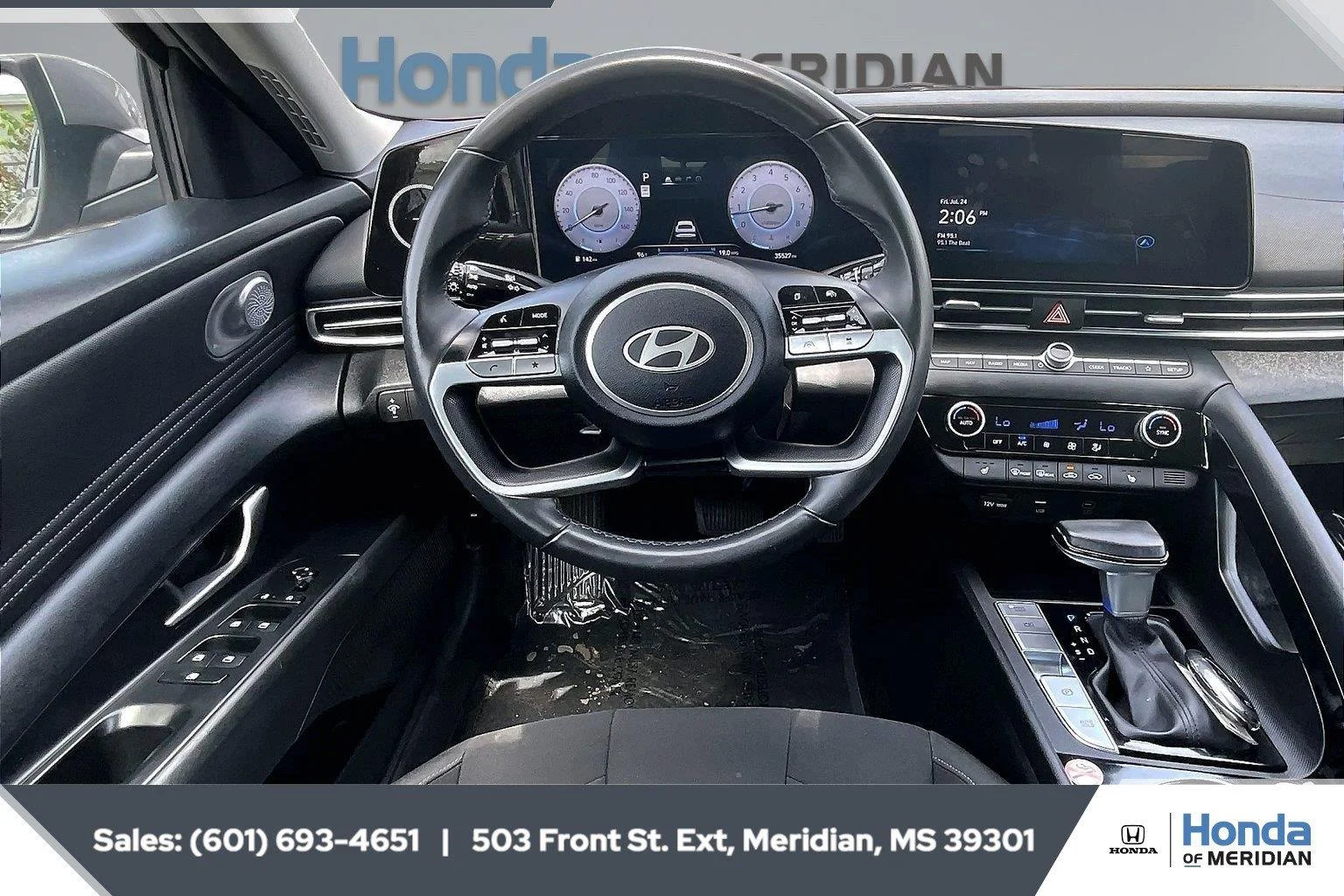Used 2025 Fluid Metal Hyundai SEL Convenience image 5