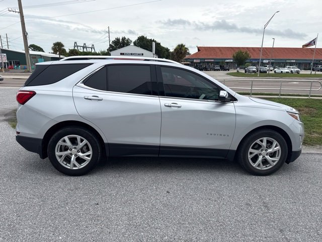 Used 2021 SILVER ICE METALLIC Chevrolet Premier image 7