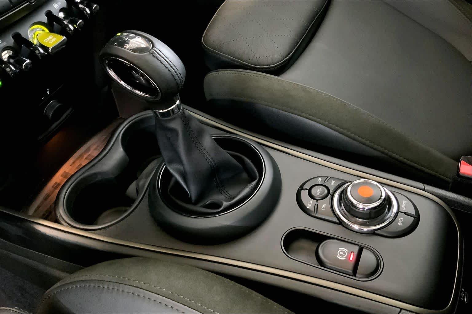 Used 2021 Thunder Grey Metallic MINI Cooper SE image 16