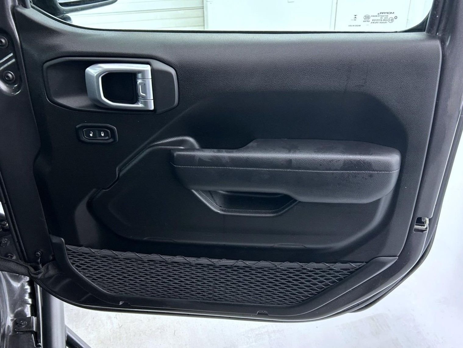 Used 2025 Gray Jeep Sport S image 16